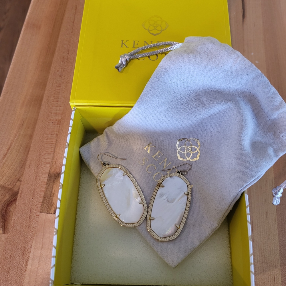 Kendra Scott Gold-Framed White Mother-of-Pearl Drop Earrings